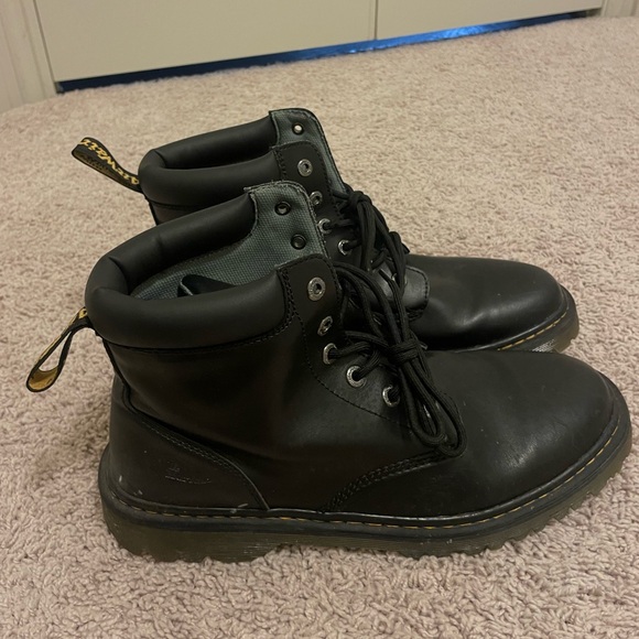 Doc Martens Men’s Smooth Leather Lace Up Boot- Gently Used- Size 13 - Picture 2 of 4